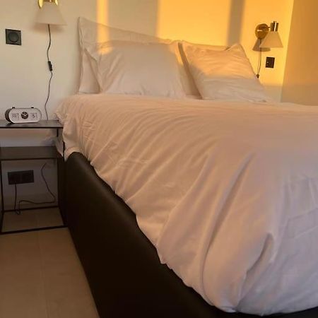 Suite « Body Love » - Jacuzzi Privatif Créteil Exteriör bild