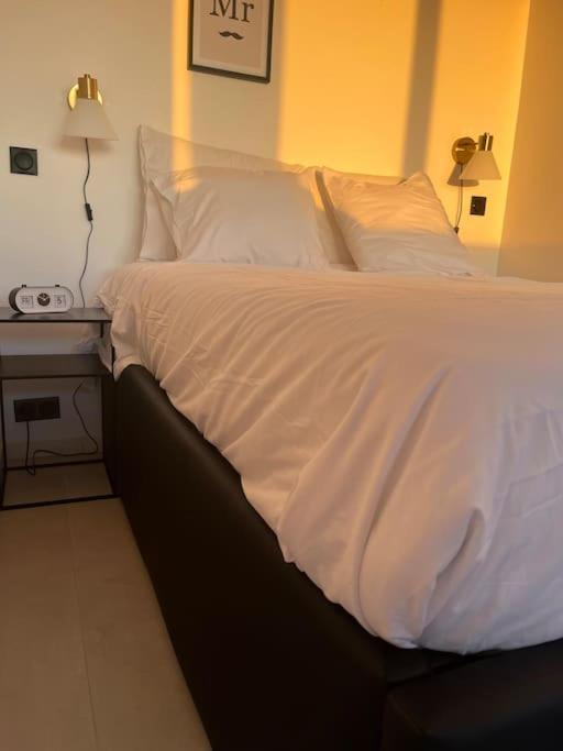 Suite « Body Love » - Jacuzzi Privatif Créteil Exteriör bild
